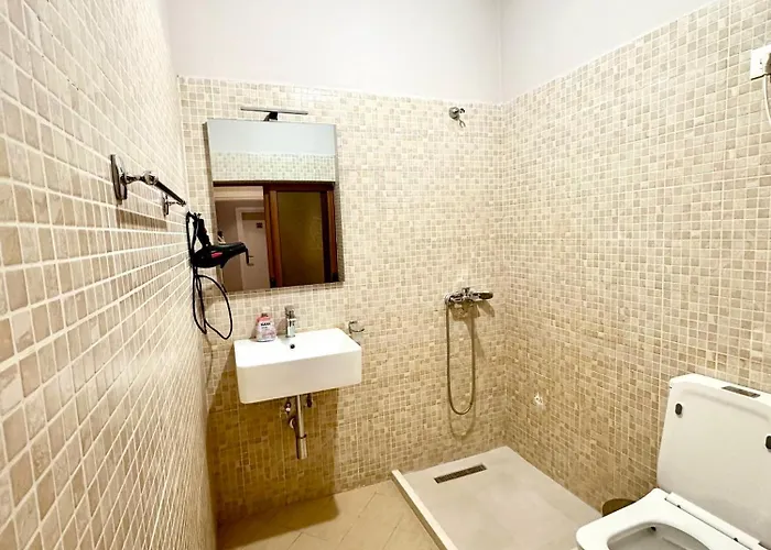 Nobel Center 3* Tirana